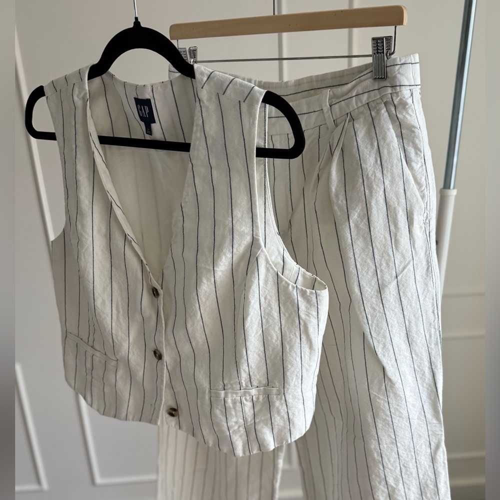 GAP Women's Cream and Blue Striped Pantsuit